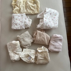 赤ちゃん服の画像