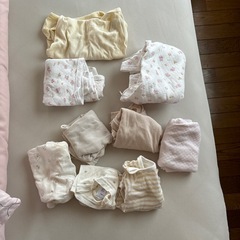 赤ちゃん服の画像