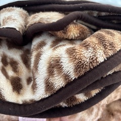 正方形  薄手のヒョウ柄の毛布＆コタツカバーやマルチカバーなどにの画像