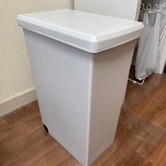 【譲渡先決まりました】ニトリ(NITORI) 　ゴミ箱　30L　...