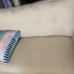 ローソファにもなるコンパクトソファ(ニトリ)の画像