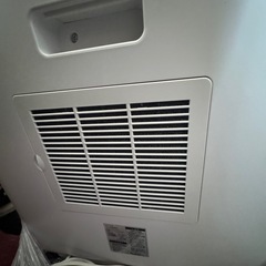 布団乾燥機とセラミックヒーターの画像