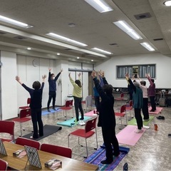 60歳からの「ゆるりんヨガ×美活クラブ」昭和生涯学習センター