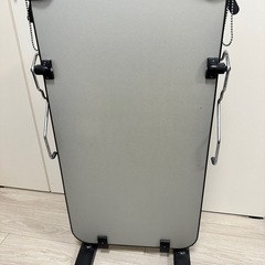 TOSHIBA ズボンプレッサー