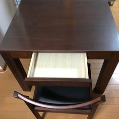ダイニングテーブル・椅子セット　(値下げしました)の画像