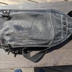 肩掛けバッグの画像