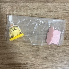 ちいかわ　ガチャガチャ うさぎ ブランコ2