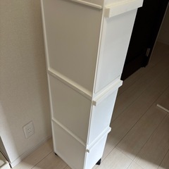 新輝合成 トンボ ユニード ゴミ箱 3段 30リットル 蓋を開けずにごみを捨てられる スリム キャスター付 キッチン 分別 ホワイト 幅20.5×奥行29.5×高さ105.5cm 蓋付き 日本製の画像