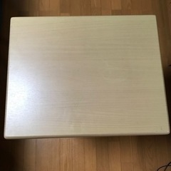 折りたたみテーブル　(小)
