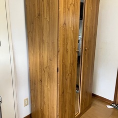 差し上げます　大きな車でお引取りにいらっしれる方　鏡付きクローゼット　の画像