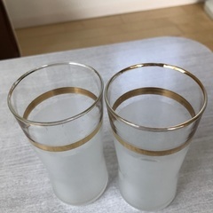 グラス　2つの画像