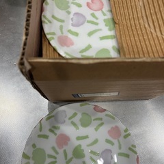 食器　皿　チューリップの画像