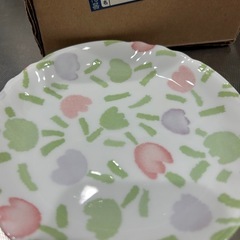 食器　皿　チューリップ
