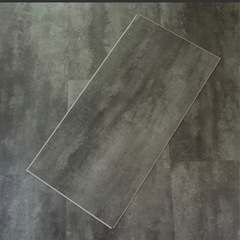 フロアタイルの画像