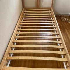 IKEAのシングルベッドフレームのみ