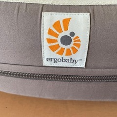 エルゴベビー　ナーシングピロー　授乳クッションの画像