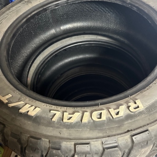 値段下げました！ハイエース用夏タイヤ?４本オフロード２１５.６０R１７ー８プライ溝６山〜８山