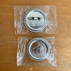 【あげます】ドアラ　缶バッジ　2個セットの画像