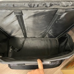  ドッグキャリーバッグ キャリーケース 2WAY 犬キャリーバッグ 犬用キャリー ペットバッグ 小型犬 中型犬 猫 キャリーバック 耐荷重 15kg メッシュ窓 災害 通院 お出かけ ペット用品 LIFELIKEの画像
