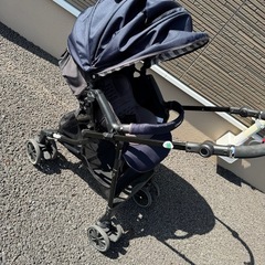 combiベビーカー