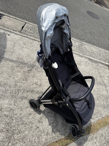 ベビーカー　軽量　コンパクト収納