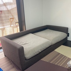 応募再開します　無料引取に来て頂ける方のみ　三人掛けソファ