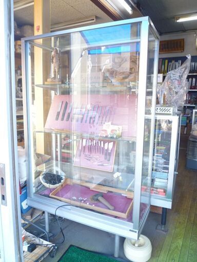 商品ガラスケース×5