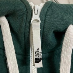 【即完売】THE NORTH FACE グリーン フルジップパーカーの画像