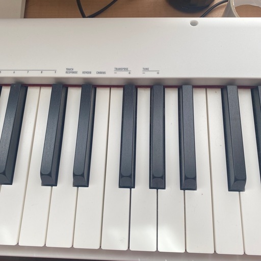 IKTMI 電子ピアノ 88鍵盤 ペダル付き 折りたたみスタンド・譜面台付 美品 IKTMI 電子ピアノ 88鍵盤 ペダル付き 折りたたみスタンド・譜面台付 美