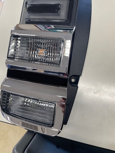 トヨタ 80ヴォクシー後期 純正テールランプ左右 トヨタ ノア80 前期