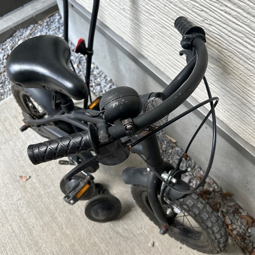子供用自転車12インチ　補助輪　
三輪車　