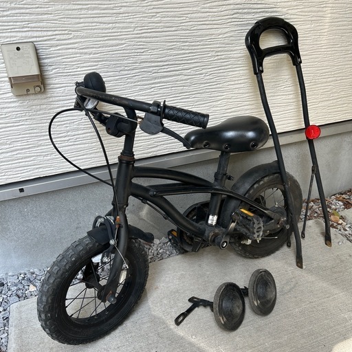 子供用自転車12インチ　補助輪　
三輪車　