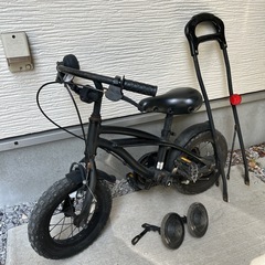 子供用自転車12インチ　補助輪　
三輪車　