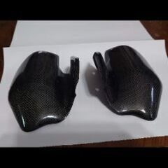 ドゥカティモンスターカーボンマフラー（部品色々）の画像