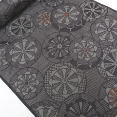 反物 大島紬 着尺 正絹 紫系 源氏車 糸留めあり 伝承工芸品 女性着物用 生地 未仕立て カジュアル リメイクにも 【キモノオフ野々市若松店】の画像