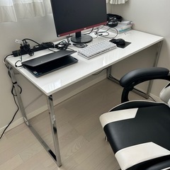 PCデスク　ゲーミングデスク　の画像