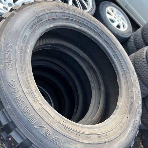 スパイクタイヤ　ピンタイヤ