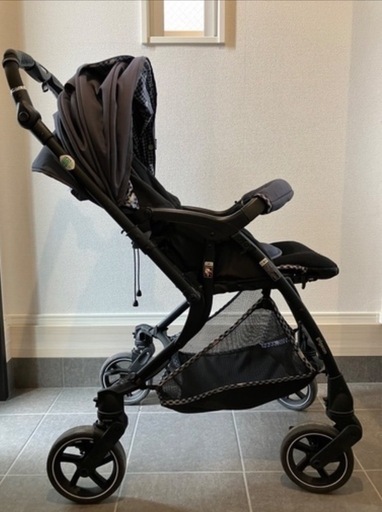 ピジョン A形ベビーカー背面式対面式可能 Runfee Lino'nRA8L（ランフィリノン） ネイビーリコール対応済み