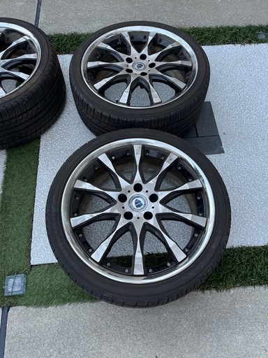 19インチ　アルミホィール　タイヤ溝タップリ　ホィールナット付き