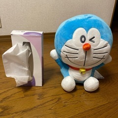 ドラえもん ぬいぐるみの画像
