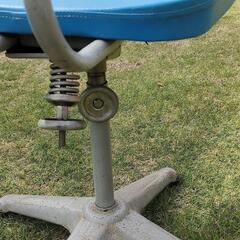 昭和か平成初期頃かな　の回転事務椅子の画像