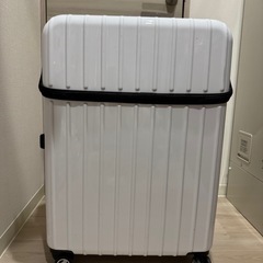 スーツケース　　大型　白　TSAロック付き