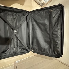 スーツケース　　大型　白　TSAロック付きの画像