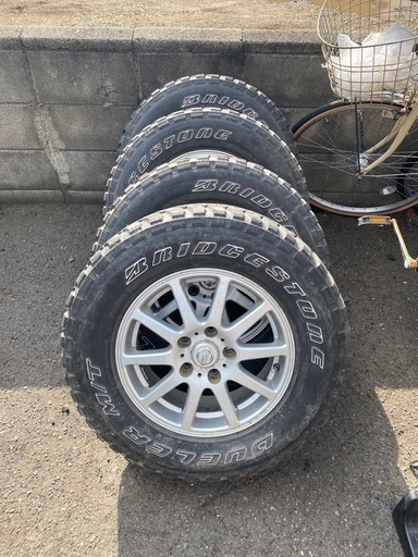 セール中M/Tタイヤ215/75r15