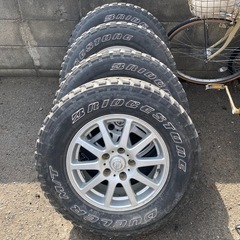  セール中M/Tタイヤ215/75r15