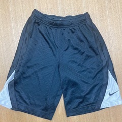 NIKE キッズM 　メッシュハーフパンツ　140〜150cm