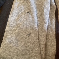 プーマの長袖トレーナーと半袖Tシャツ5枚の画像