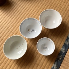 ご飯茶碗とお子様用の湯呑み
