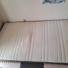 マットレスIKEA 