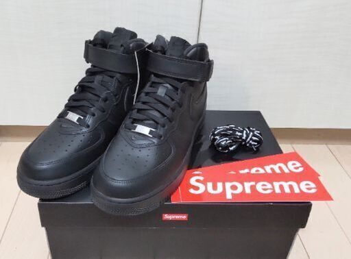 Supreme × Nike Air Force 1 Mid 